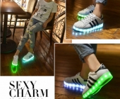Светящиеся кроссовки с LED подсветкой, цвет белый А26